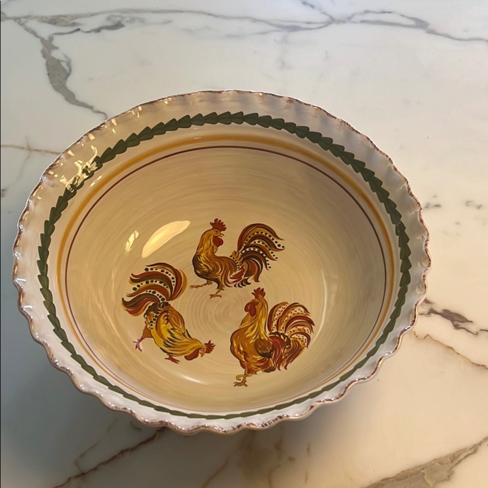 William Sonoma Serving bowls with 4 serving plates